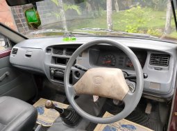 DIY Yogyakarta, Toyota Kijang SX 2002 kondisi terawat 5