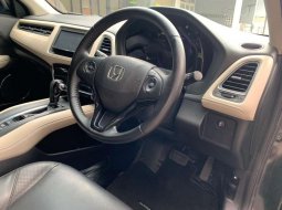 Jawa Tengah, Honda HR-V Prestige 2016 kondisi terawat 3