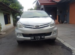 DIY Yogyakarta, Mobil bekas Toyota Avanza E 2014 dijual  5