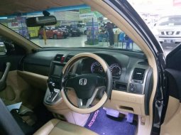 Mobil Honda CR-V 2008 2.4 terbaik di Jawa Timur 1