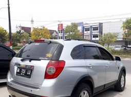 Mobil Chevrolet Captiva 2010 LT dijual, Riau 1