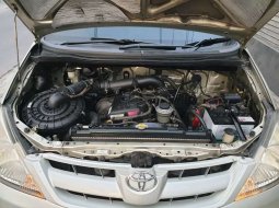 Jawa Tengah, Toyota Kijang Innova 2.0 G 2006 kondisi terawat 10