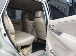 Jawa Tengah, Toyota Kijang Innova 2.0 G 2006 kondisi terawat 9