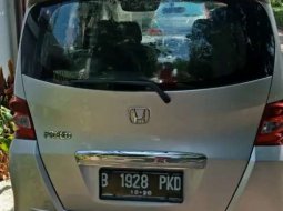 Mobil Honda Freed 2010 1.5 terbaik di DKI Jakarta 3