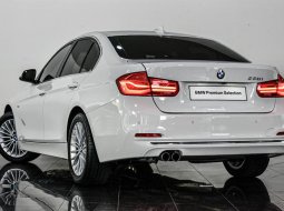 Dijual Cepat BMW 3 Series 320i 2018 di Depok 1