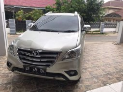 Jual Toyota Kijang Innova 2.0 G 2014 harga murah di Lampung 9