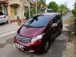 Kalimantan Selatan, Honda Freed PSD 2011 kondisi terawat 5