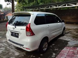 Mobil Daihatsu Xenia 2015 M STD dijual, DIY Yogyakarta 5