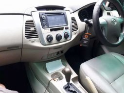 Mobil Toyota Kijang Innova 2012 G Luxury terbaik di DIY Yogyakarta 3