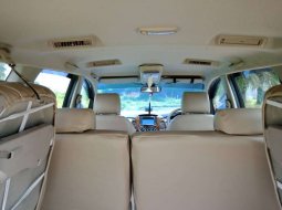 Toyota Kijang Innova 2011 Jawa Barat dijual dengan harga termurah 8