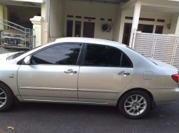 Banten, Toyota Corolla Altis G 2004 kondisi terawat 5