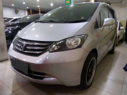 Jual Honda Freed PSD 2009 harga murah di Jawa Timur 3