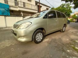 Jawa Timur, jual mobil Toyota Kijang Innova J 2011 dengan harga terjangkau 2