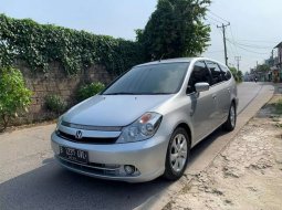 Banten, Honda Stream 1.7 2004 kondisi terawat 3