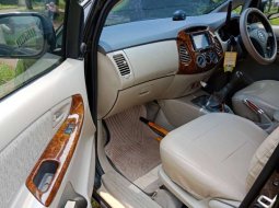 Toyota Kijang Innova 2011 Jawa Barat dijual dengan harga termurah 1