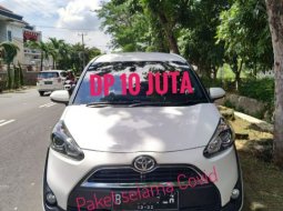 Jual Mobil Toyota Sienta V 2017 Terawat di Bekasi 6