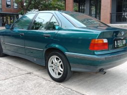 Jual Mobil Bekas BMW 3 Series 320i 1995 di DKI Jakarta 7