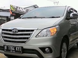 Dijual Mobil Toyota Kijang Inova 2.5 V 2008 di Jawa Barat 4