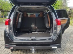 Jual mobil Toyota Kijang Innova 2.4 Diesel G AT Upgrade Venturer 2019 di Bekasi 7