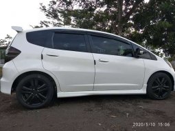 Jual Honda Jazz RS 2010 harga murah di Jawa Timur 7