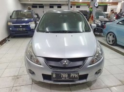 Mobil Mitsubishi Grandis 2010 GT dijual, DKI Jakarta 3