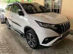 Mobil Daihatsu Terios 2018 R dijual, Jawa Timur 1