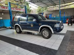 Mobil Ford Ranger 2004 terbaik di Bali 3