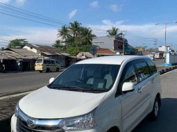 Jawa Barat, jual mobil Daihatsu Xenia R 2017 dengan harga terjangkau 10