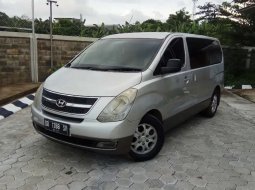 Mobil Hyundai H-1 2009 XG terbaik di Sulawesi Selatan 13