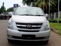 Dijual cepat Hyundai H-1 XG 2010 Silver, DKI Jakarta 9