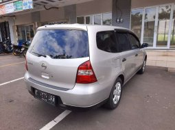 Mobil Nissan Grand Livina 2013 SV terbaik di Jawa Barat 5