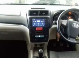 Dijual mobil bekas Daihatsu Xenia X, Bali  4