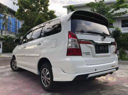 Jual mobil Toyota Kijang Innova V Luxury 2015 bekas, Jawa Timur 9