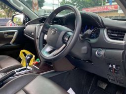 Jual mobil Toyota Fortuner TRD 2017 bekas, Riau 6