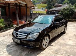 Jual cepat Mercedes-Benz C-Class C200 2010 di Banten 8