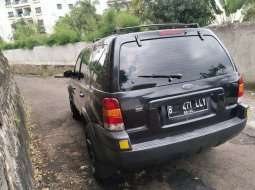 Jual mobil Ford Escape XLT 2004 bekas, DKI Jakarta 1