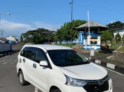 Jawa Barat, jual mobil Daihatsu Xenia R 2017 dengan harga terjangkau 5