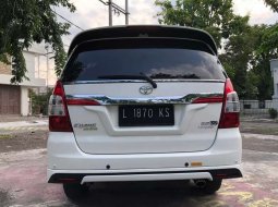 Jual mobil Toyota Kijang Innova V Luxury 2015 bekas, Jawa Timur 6