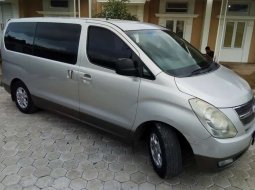 Mobil Hyundai H-1 2009 XG terbaik di Sulawesi Selatan 4