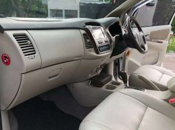 Jual mobil Toyota Kijang Innova V Luxury 2015 bekas, Jawa Timur 2