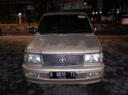 DKI Jakarta, Toyota Kijang LGX 2002 kondisi terawat 1