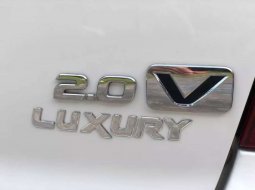 Jual mobil Toyota Kijang Innova V Luxury 2015 bekas, Jawa Timur 1