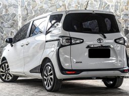 Jual Mobil Bekas Toyota Sienta V 2018 di DKI Jakarta 3