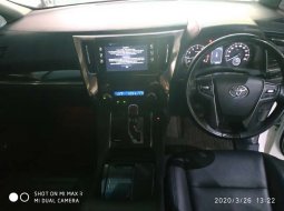 Jawa Timur, Toyota Vellfire G 2015 kondisi terawat 9