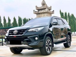 Sumatra Selatan, Toyota Fortuner VRZ 2017 kondisi terawat 14