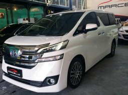 Jawa Timur, Toyota Vellfire G 2015 kondisi terawat 2