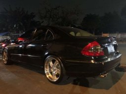 Dijual mobil bekas Mercedes-Benz E-Class E 200 K, Jawa Barat  12