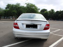 Dijual cepat Mercedes-Benz C-Class C200 CGI 2011 di DKI Jakarta 6