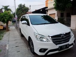 Mobil Toyota Kijang Innova 2012 2.5 G terbaik di Jawa Tengah 2
