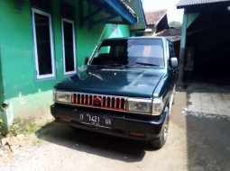 Jawa Barat, Toyota Kijang 1990 kondisi terawat 8